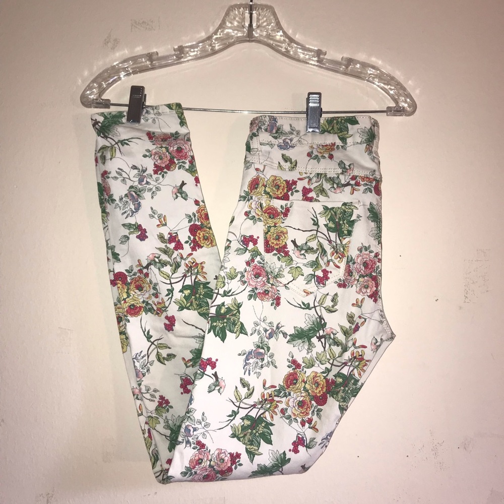 nwot Zara floral patterned denim